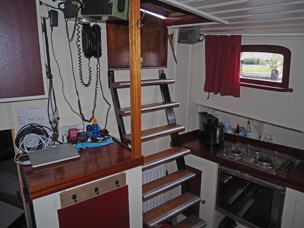 Aft cabin, Accommodation